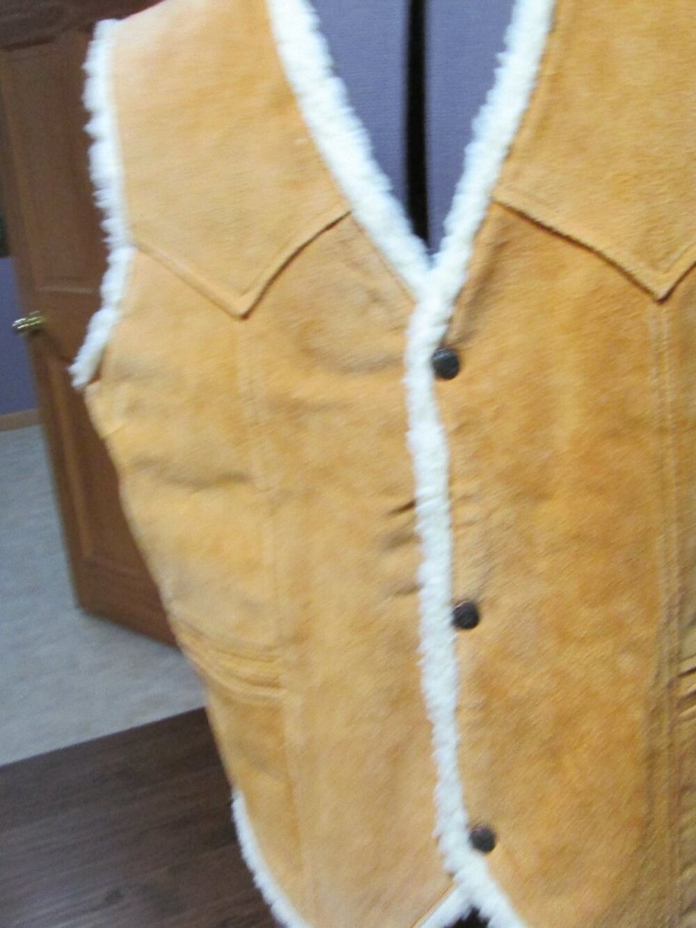 Mens Leather cowboy Vest sz 40 slit pocket snap front vintage